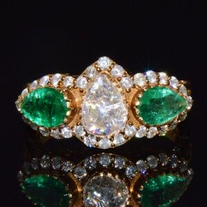 ESTATE NATURAL 2.24CTS DIAMOND EMERALD 18K SOLID GOLD RING